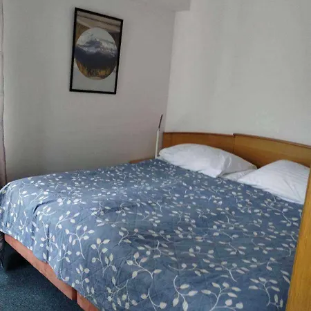 2 W Koronie Drzew Nad Zalewem *